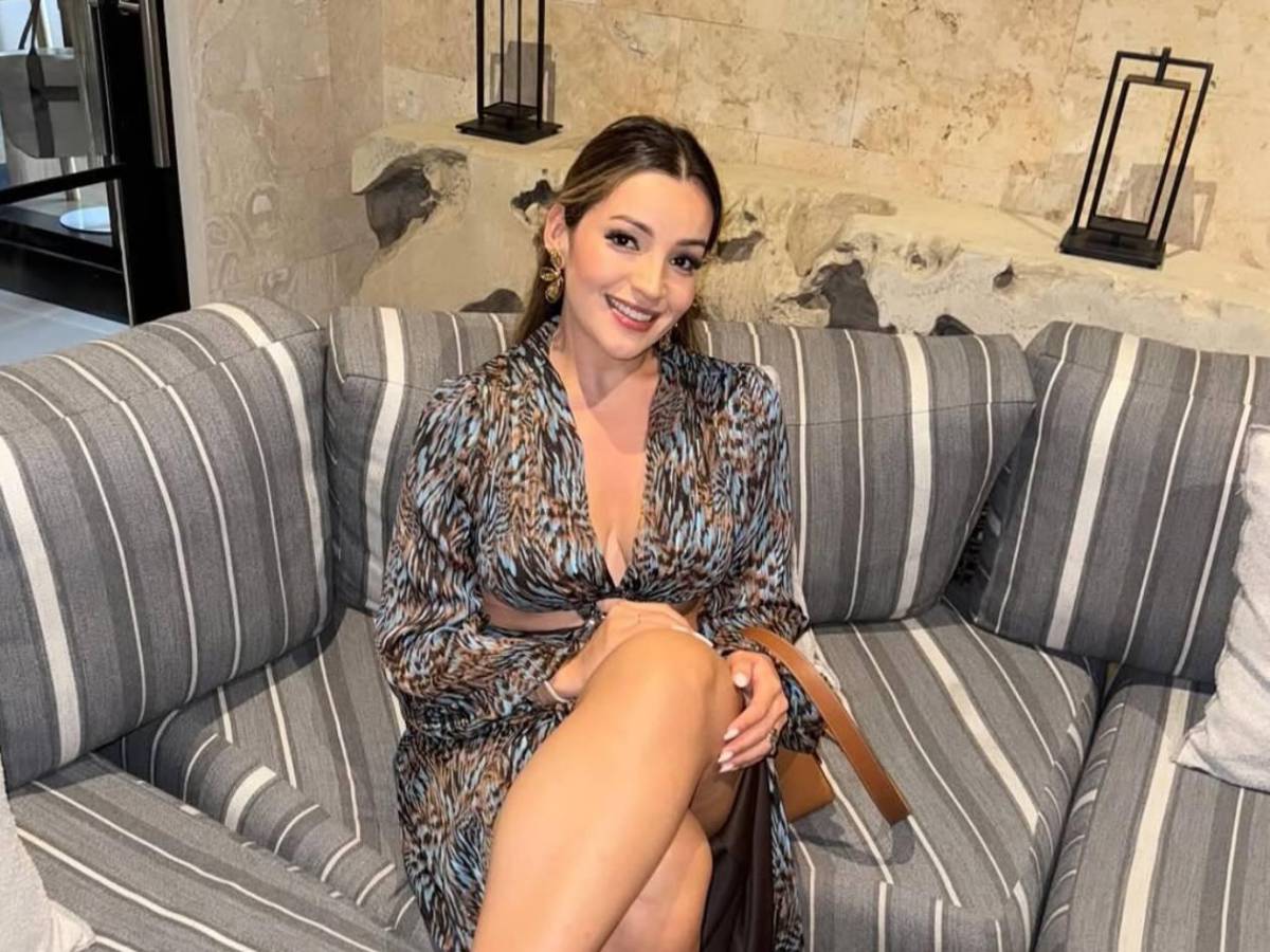Esposa de Emilio Izaguirre sale en defensa de su hijo y expone mensajes tras polémica