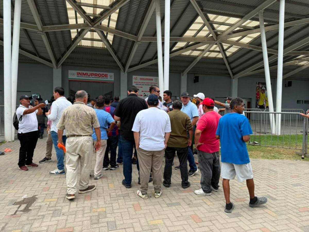 Retan a Alexander López a mostrar punto de acta donde se autoriza aumento a tasa vial