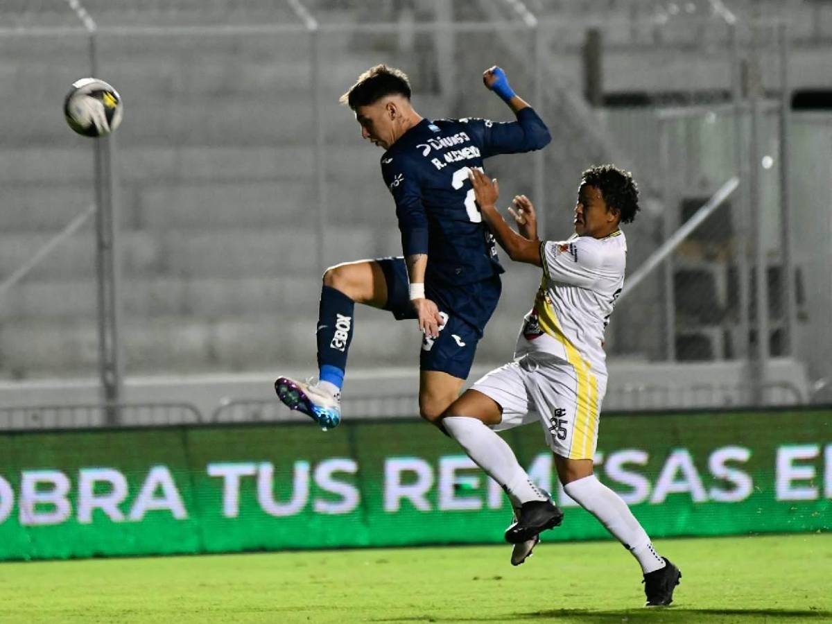 Festín de Motagua en el Nacional, chicas y dedicatoria de Rodrigo Auzmendi