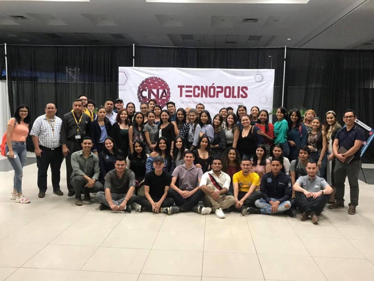 “Fue más que un maestro”: periodistas y estudiantes recuerdan con cariño a René Gavarrete