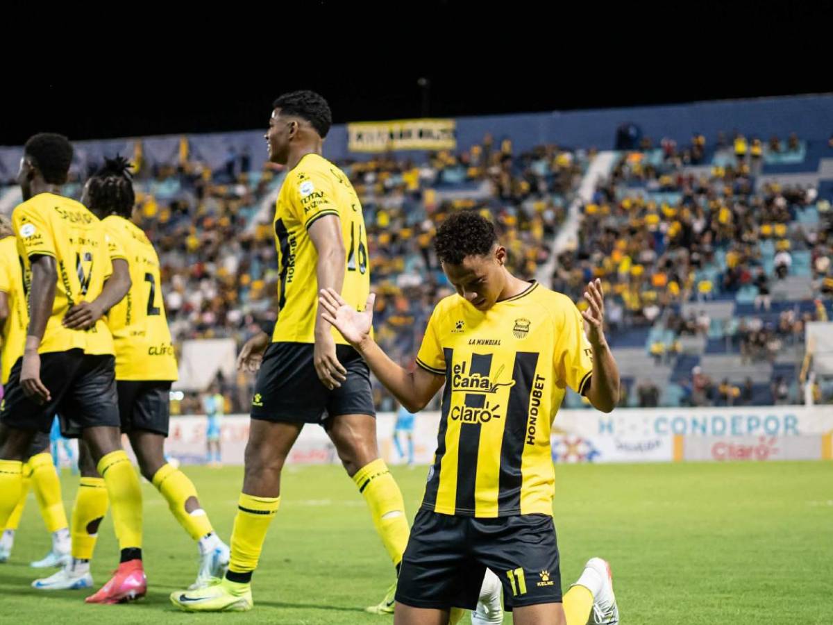 Bailes, locura del Real España, Pavón sorprendió, ¿qué pasó con Tilguath?