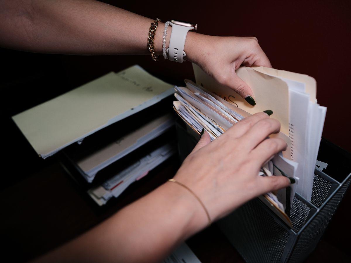 $!El Ministerio Público (MP) recibió un total de 805 denuncias de violencia doméstica patrimonial en 2022 y 784 en 2023.