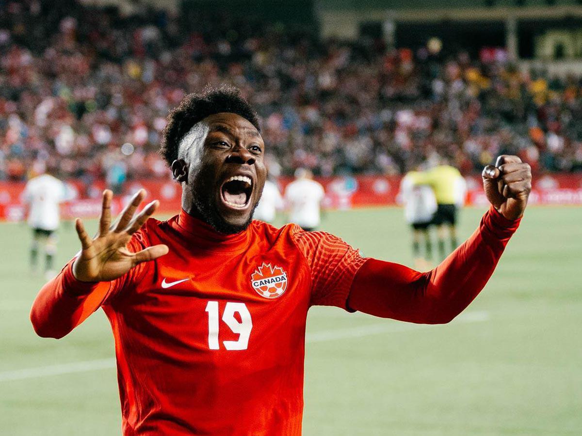 Davies juega en el área de Concacaf ya que forma parte de la selección de Canadá.