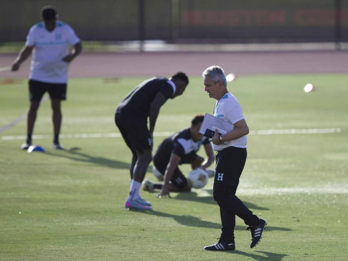 Selección de Honduras recibe visita sorpresa, mujer presente y ¿qué pasó con Choco Lozano?