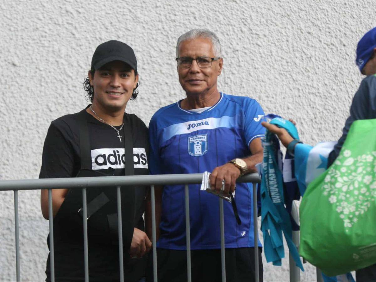 Infiltrados para el Honduras-Nicaragua, la Copa y reconocido DT presente