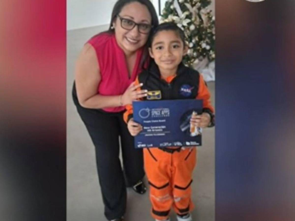 Él es André: El niño hondureño premiado por la Nasa