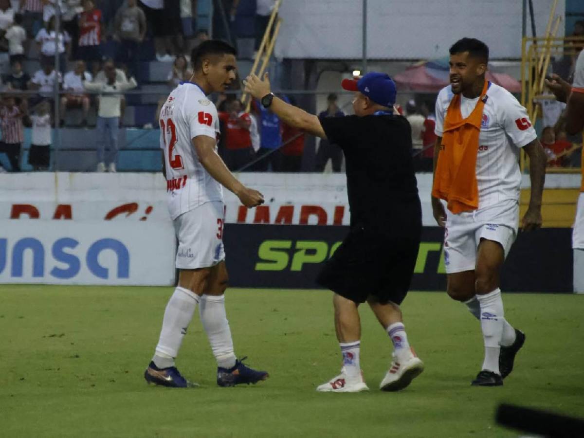 Olimpia celebra en el Morazán, polémica, tristeza del Victoria y reacción de Beckeles