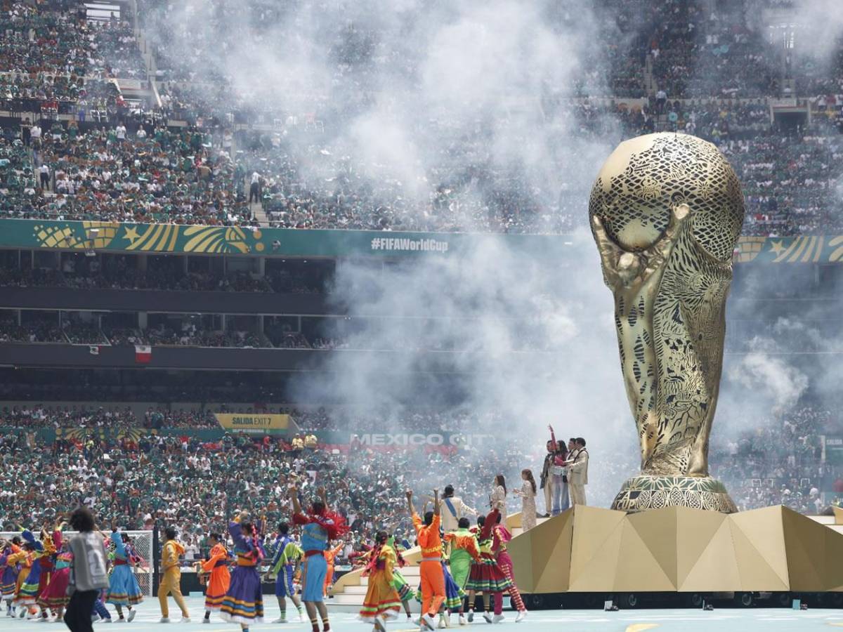 Caos, tragedia con un muerto y Shakira reina: la inauguración del Mundial 2026 en el Azteca