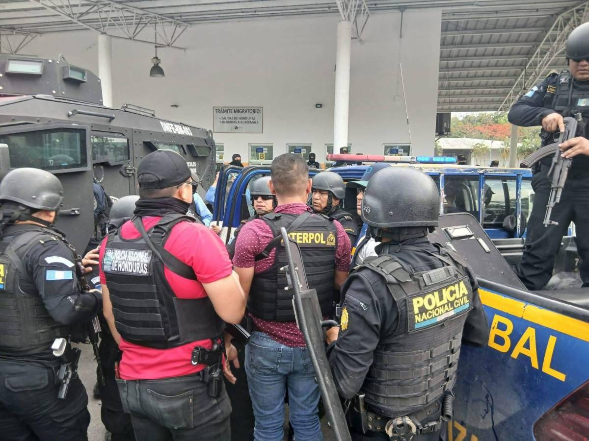 Caso Corinto: así fue trasladado el cuarto sospechoso vinculado al asesinato de policías