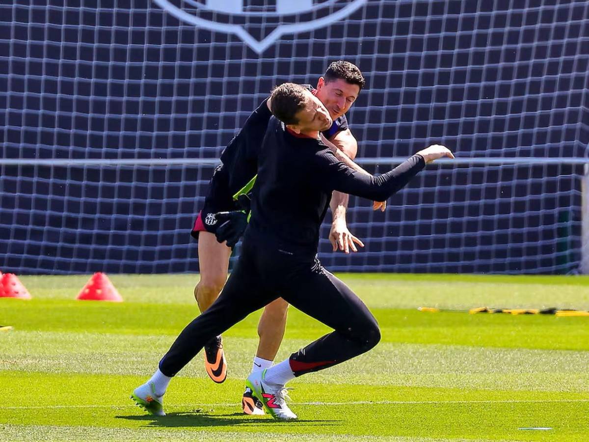 Sorprenden a todos: Lewandowski y Szczesny, 'a los golpes' en entreno del Barcelona