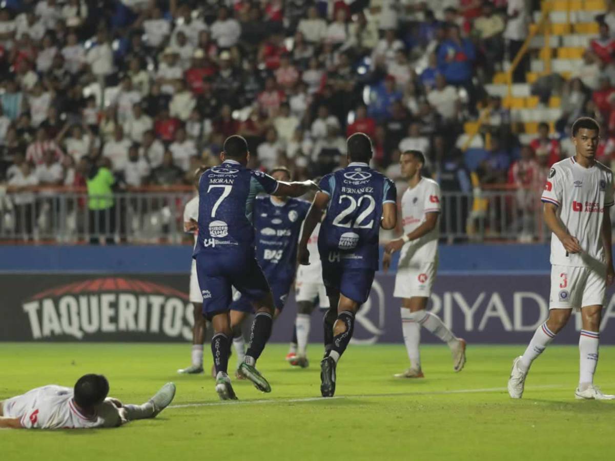 La pelea de Espinel tras eliminación de Olimpia, tristeza y provocador festejo de Cartaginés
