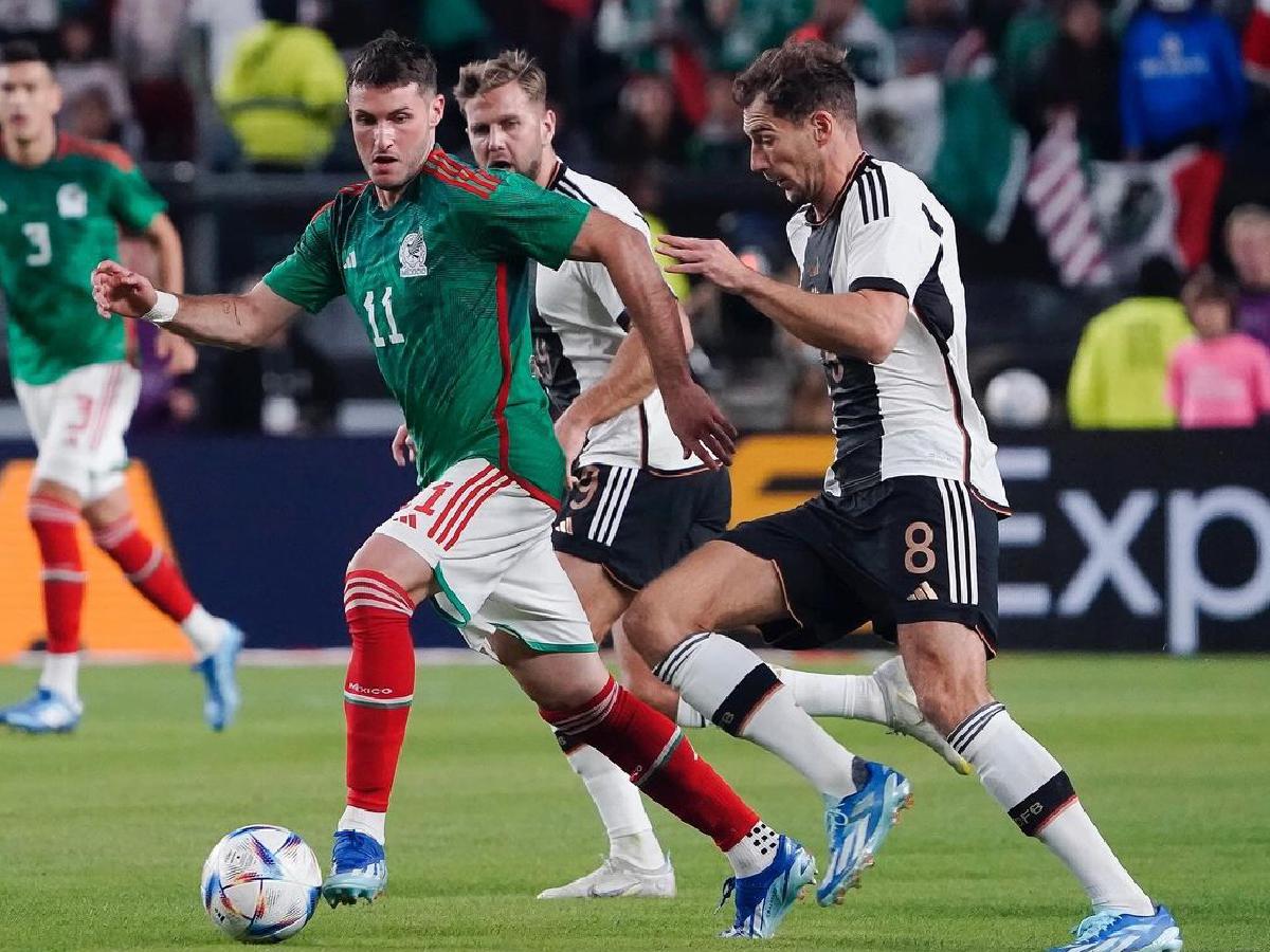 Santiago Giménez durante el amistoso entre México y Alemania en la pasada Fecha FIFA.