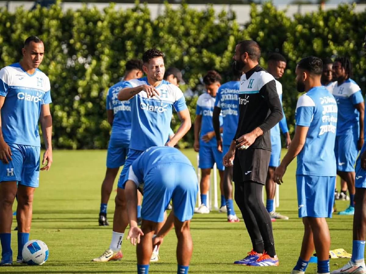 Risas y buen ambiente en entreno de la H antes de enfrentar a Guatemala