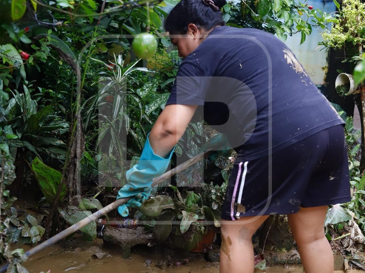 Fuertes lluvias desbordan río Helado en Los Naranjos, Santa Cruz de Yojoa