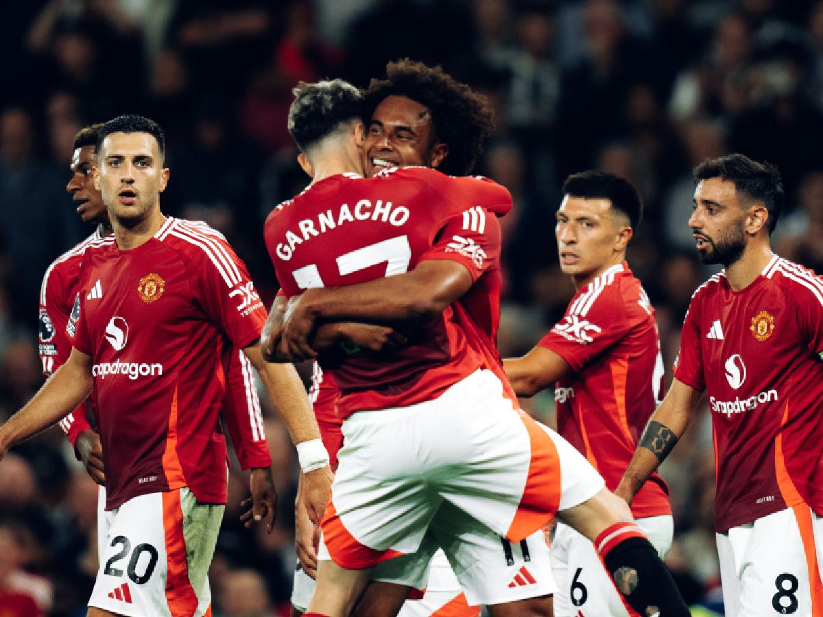 Manchester United logra agónico triunfo en arranque de la Premier League