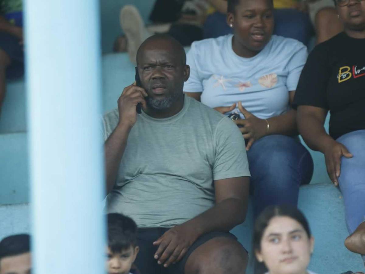 Futbolistas esperando pago, Mauricio Dubón sorprende y ¿quién es la chelita?