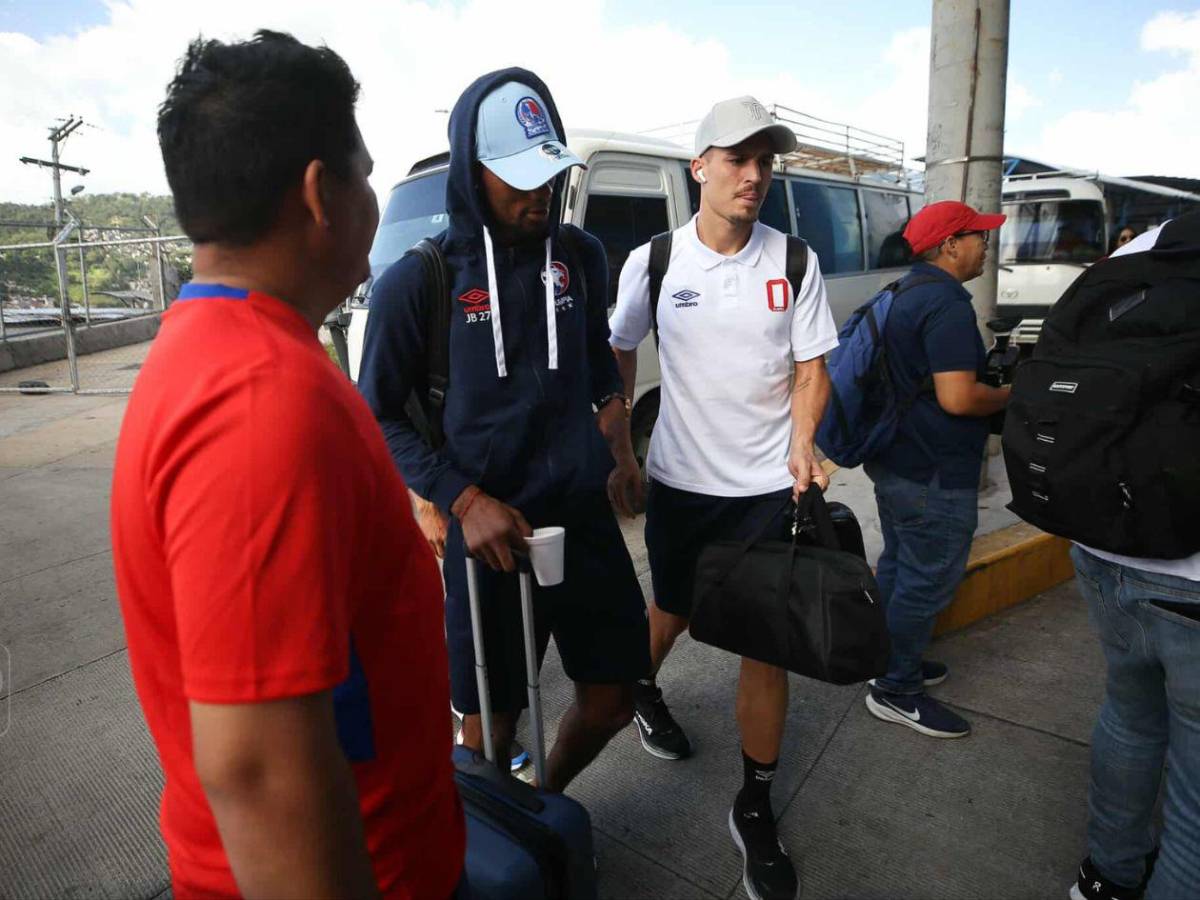 Fotos: gran ambiente, chicas e infiltrados en el Olimpia vs Platense