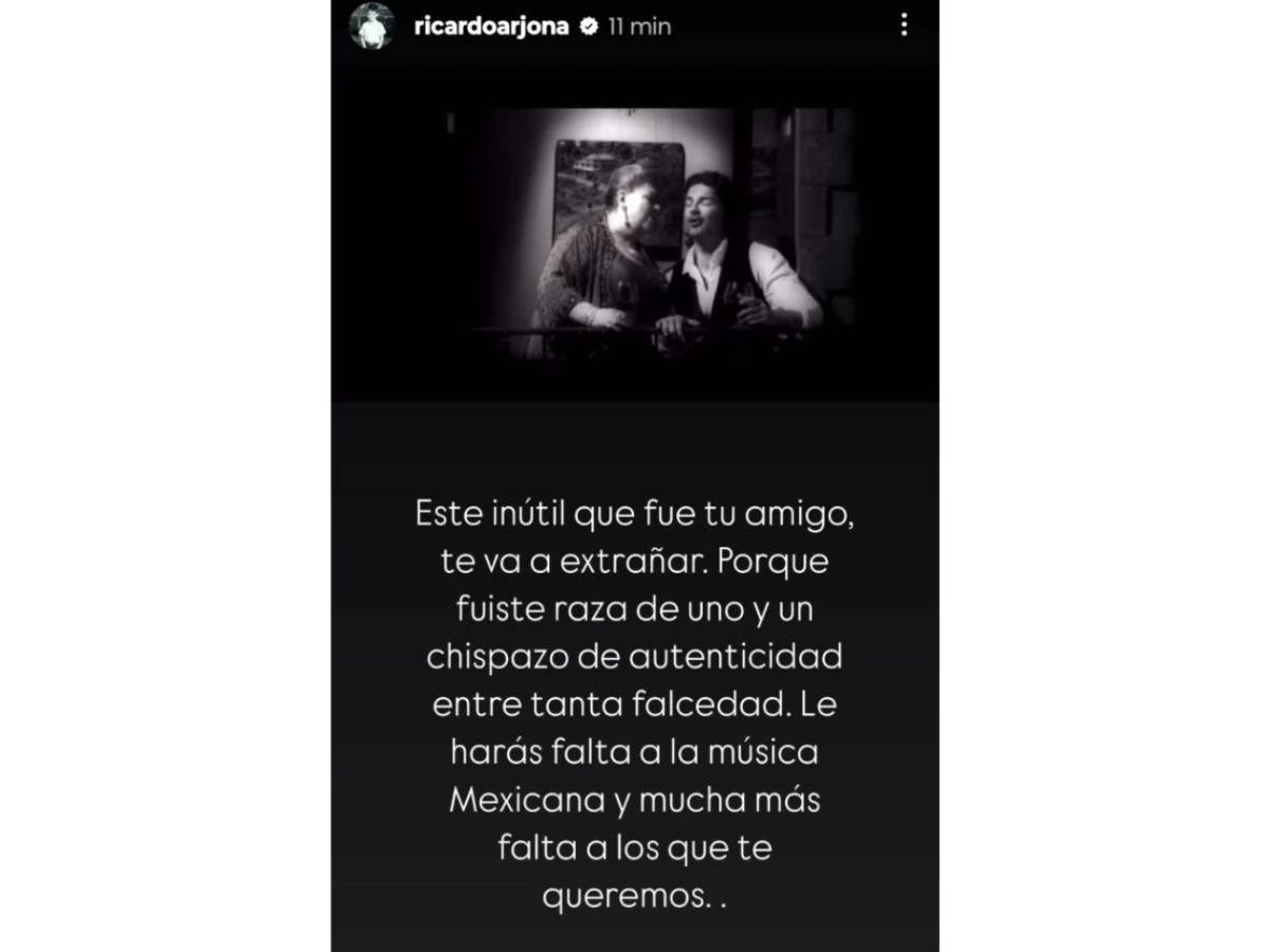 Famosos lloran por la muerte de Paquita la del Barrio