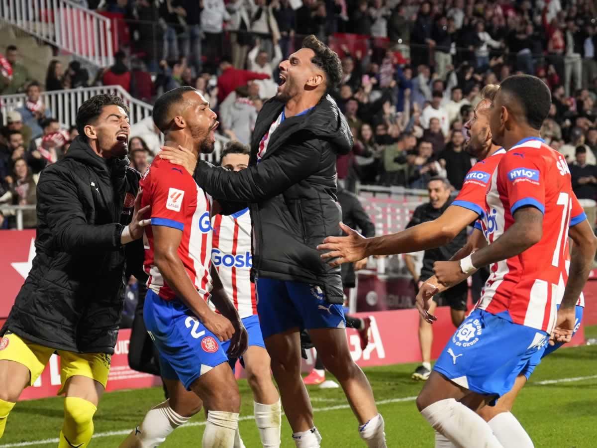 Girona se pone líder de la Liga Española con gol al minuto 91