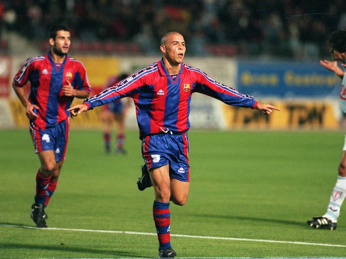 Lamine Yamal causa revuelo con su 11 histórico del Barcelona: ¿Messi? y los grandes olvidados