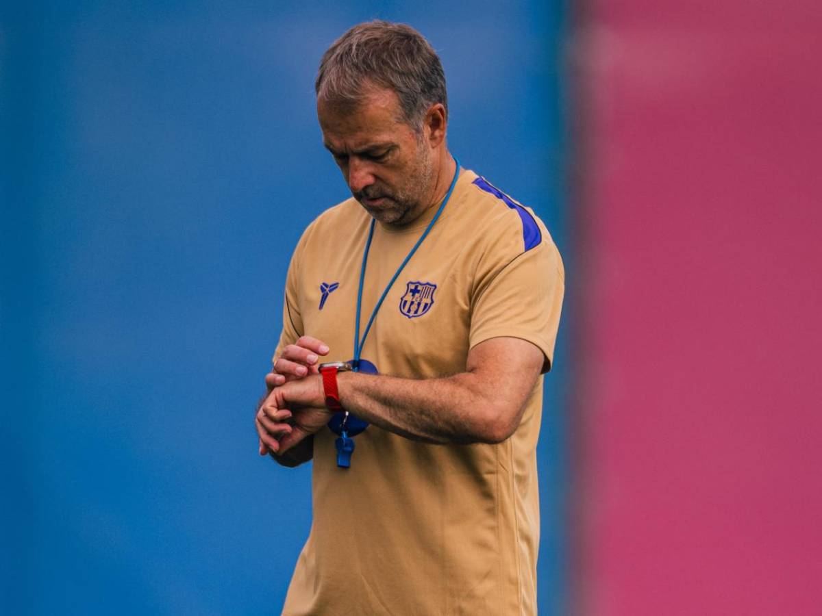 Hansi Flick lo dejó fuera y el jugador se iría del Barcelona: Hablé con él