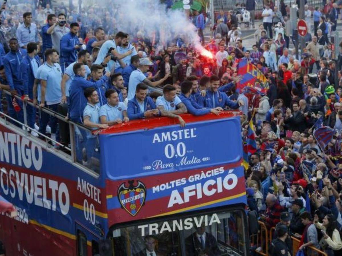 Kervin Arriaga tiene nueva casa en España: Navas formó parte y así es el Levante UD