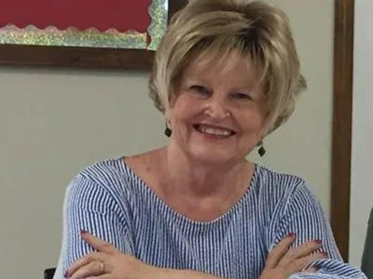 Famosa presentadora de TV asesina a puñaladas a su madre de 80 años