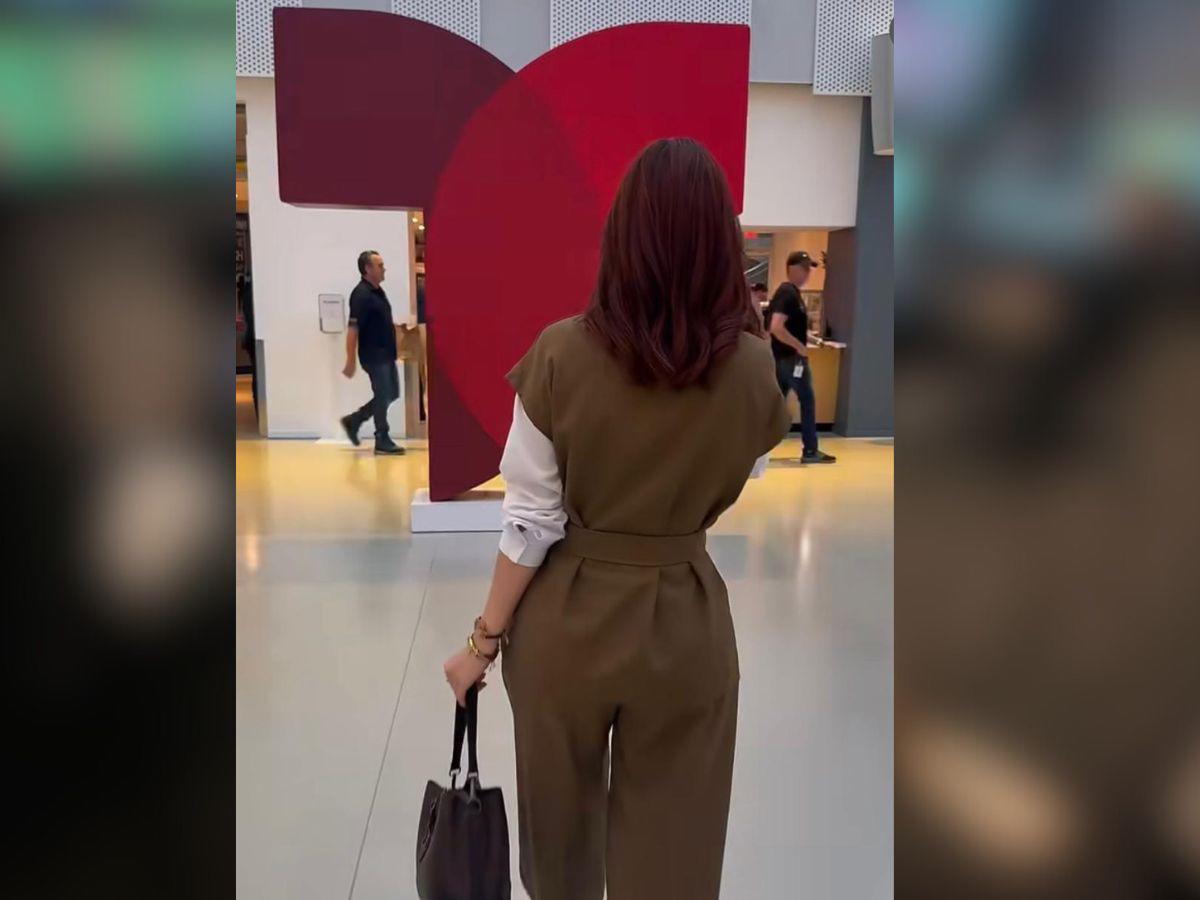 ¿Nuevo trabajo? Jennifer Aplícano sorprende desde Telemundo