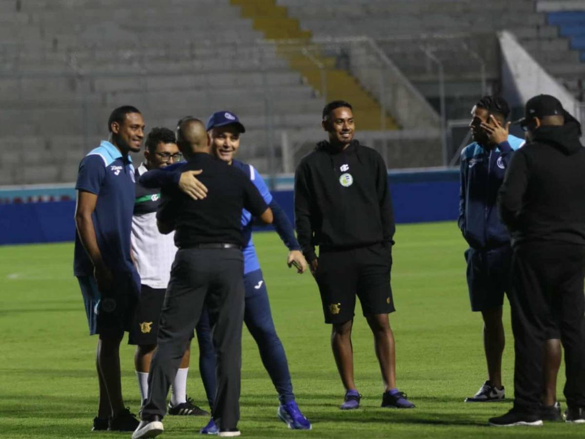 Amargura del Motagua, futbolista en pleno TikTok, bella infiltrada y diputado presente