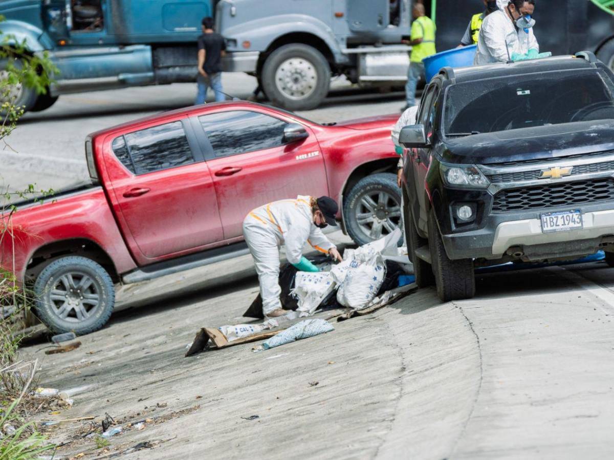Cianuro en la CA-4: Así se retira  el peligroso químico tras el fatal accidente