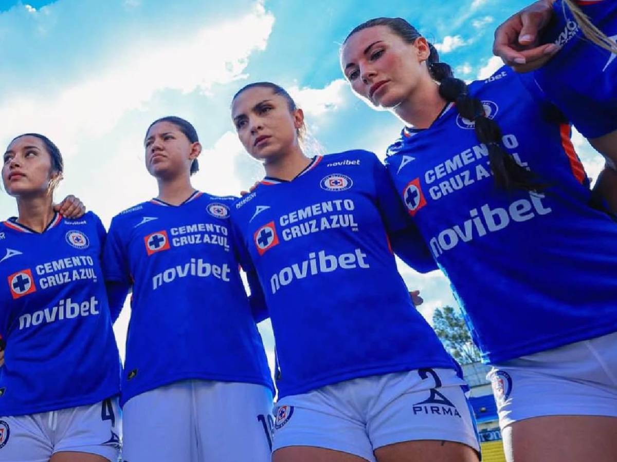¿Quién es? Bella futbolista inglesa enamora en México: hizo historia en Liga MX