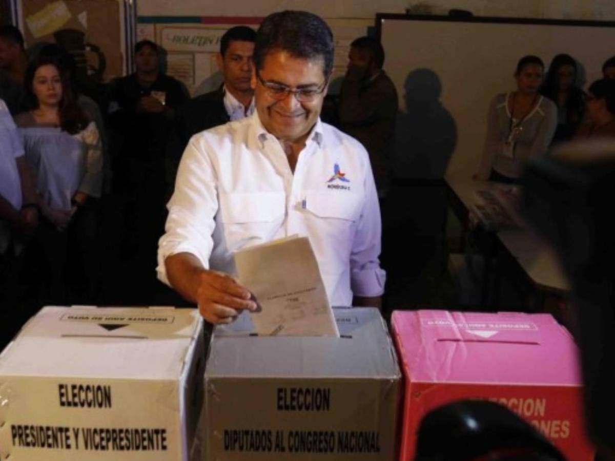 Juan Orlando está habilitado para votar en las elecciones primarias