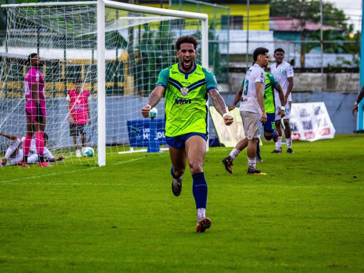 Polémico error arbitral, brutal enfado de Olancho y la fan sexy del Platense