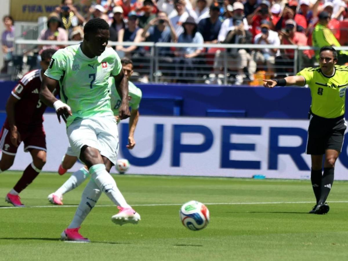 Arden las redes sociales tras trabajo de Said Martínez en el Mundial 2026: Están furiosos