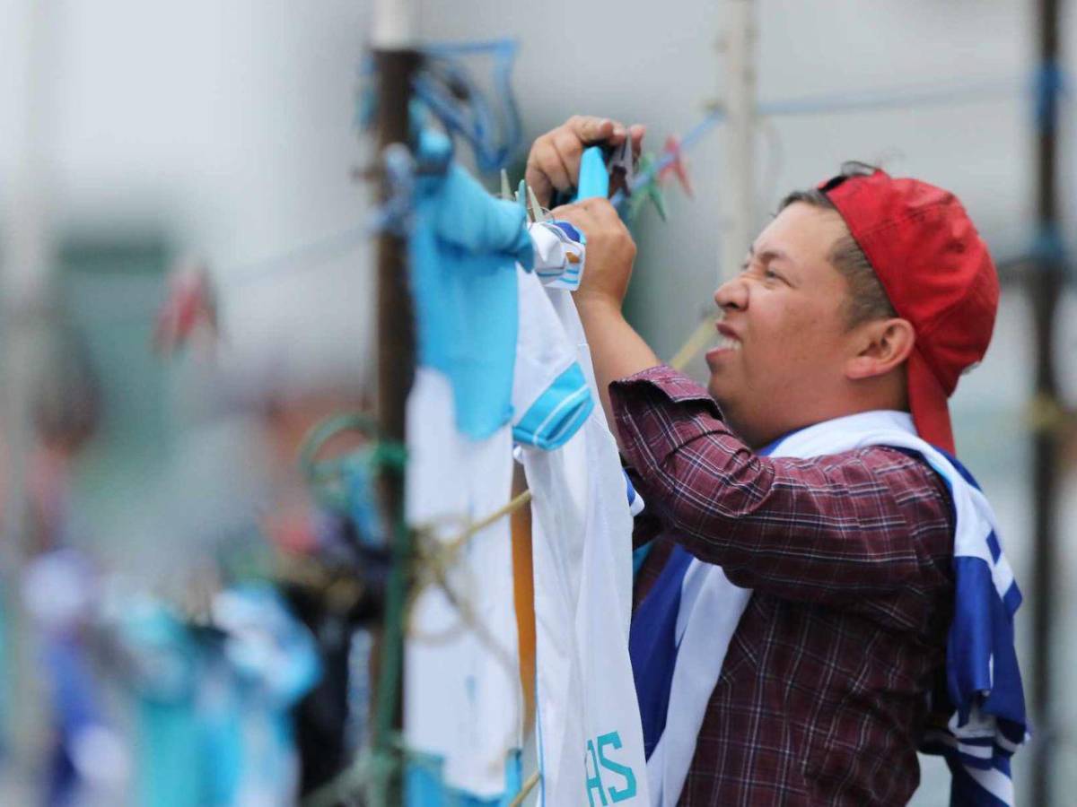 Derroche de belleza y ambientazo para el Honduras-Antigua y Barbuda