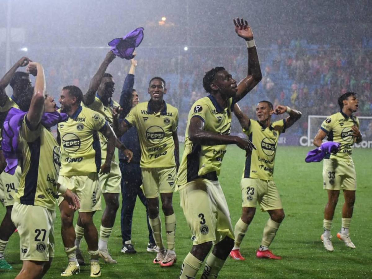 ¡Locura del Motagua en Guatemala! Pero un hecho insólito lo eclipsó todo