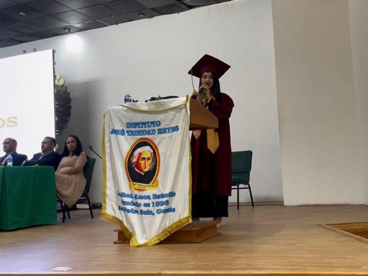 Así se vivieron las graduaciones del JTR rumbo al centenario