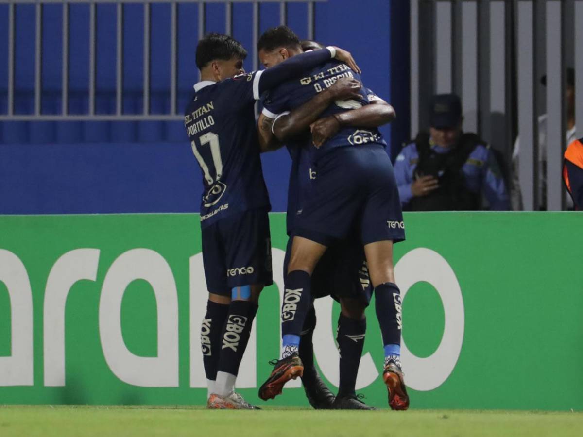 La fiesta de Motagua, el villano del Alianza, enfado con el árbitro y rubia roba miradas