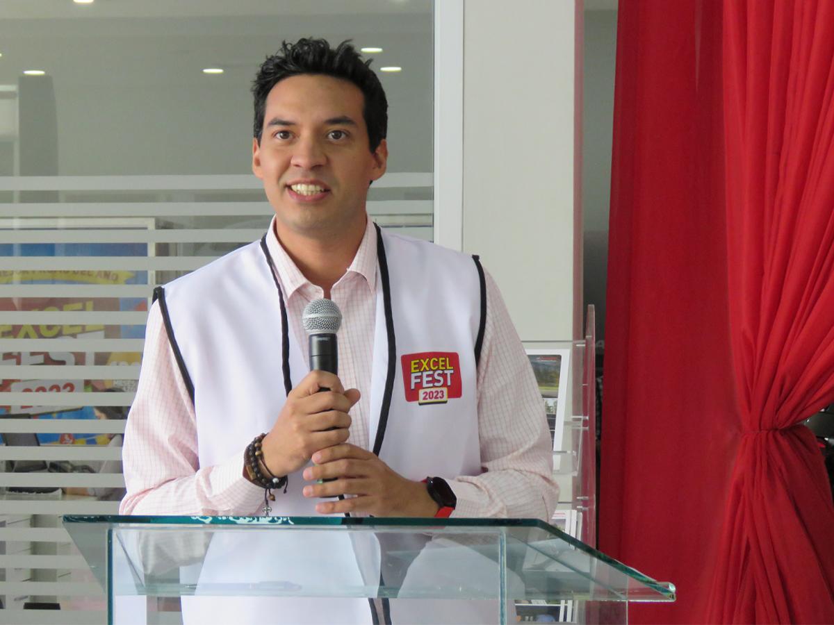 Hugo Flores informó sobre los beneficios del “Excel Fest”.