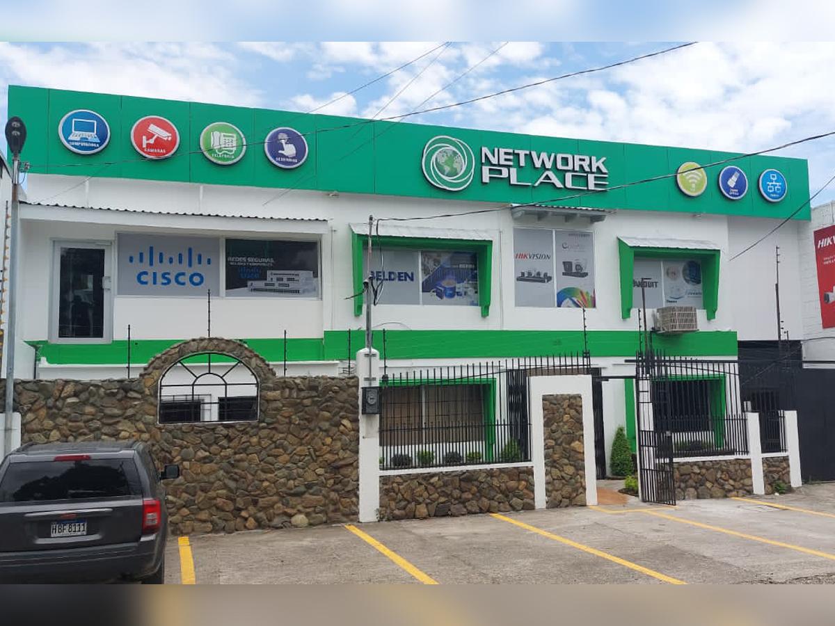 Las nuevas instalaciones de Network Place en San Pedro Sula están ubicadas en barrio Los Andes, 14 calle, 10 y 11 avenida, N.O.