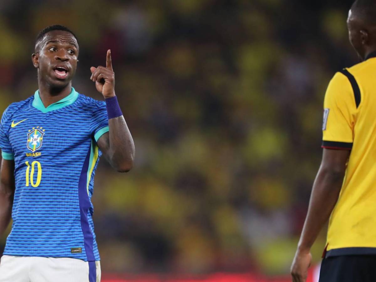 Ancelotti molesto, burla a Vinicius y un heladero en el Ecuador - Brasil