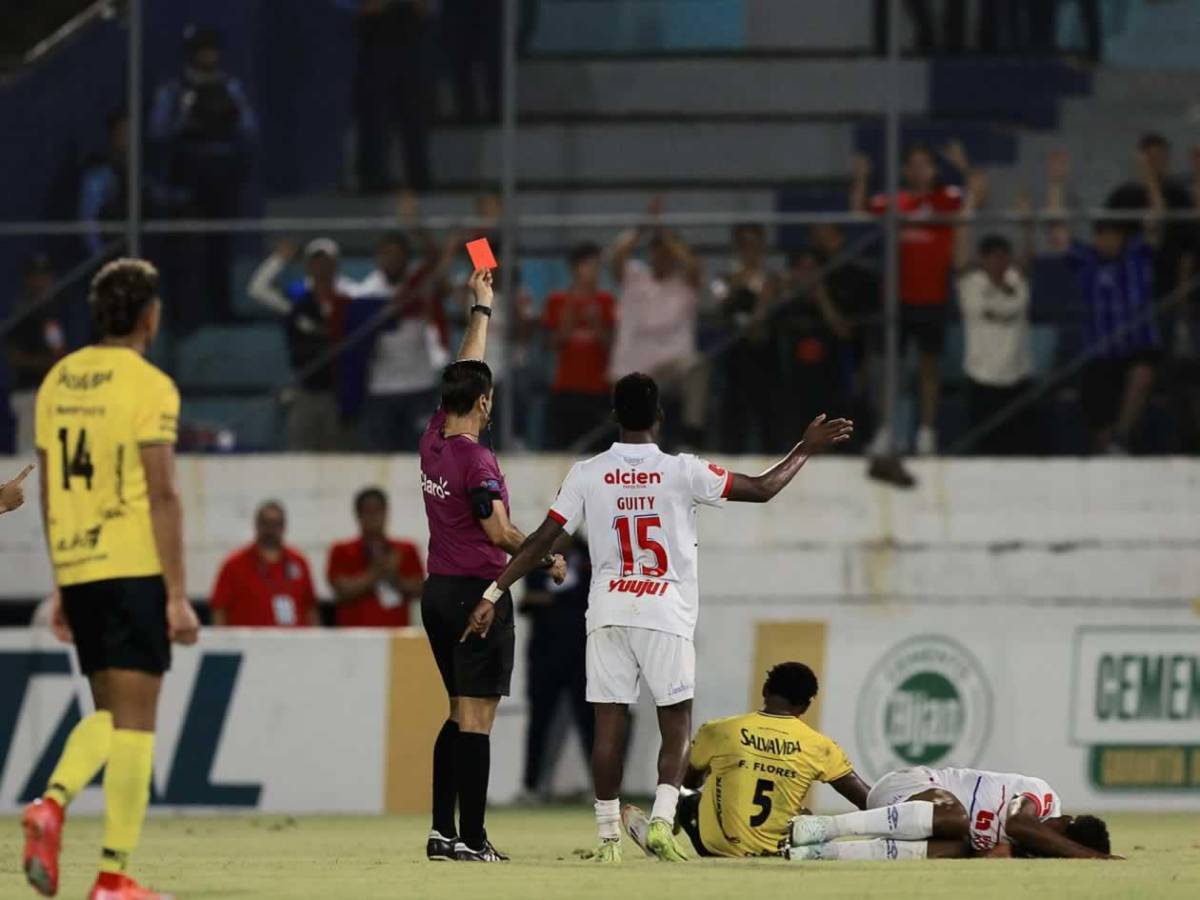 Euforia de Olimpia, Real España sufre y discusión de Jeaustin Campos y Espinel