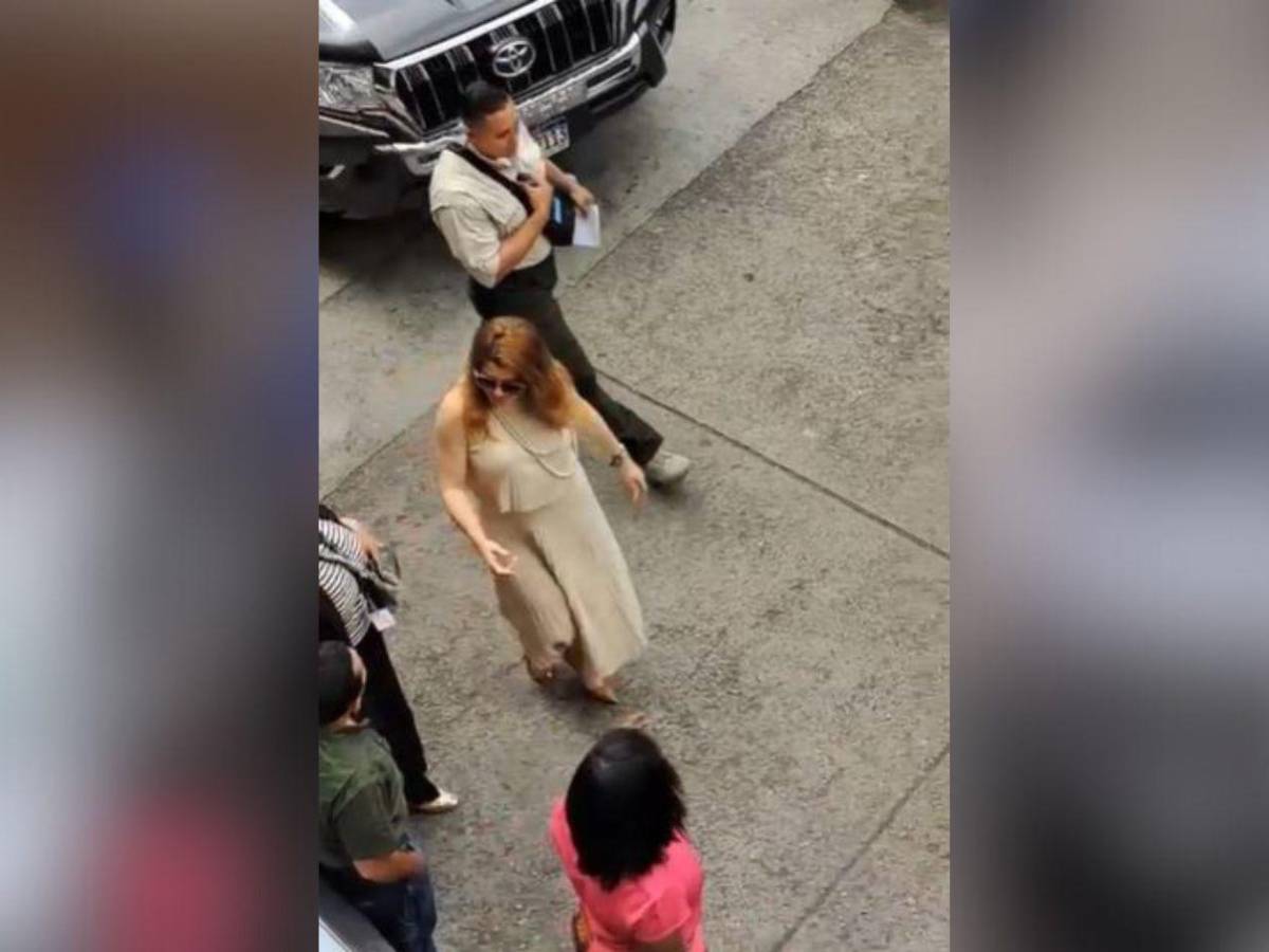 Así fue la llegada de Cossette López al Congreso para declarar ante comisión