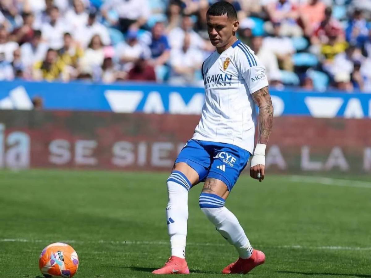 Marca llena de elogios a Kervin Arriaga en Real Zaragoza: Fue una pesadilla