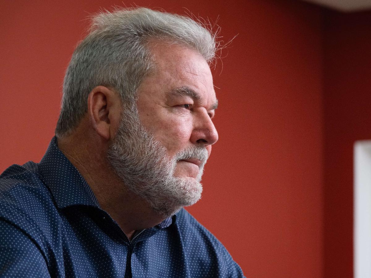 Vendedores interpondrán querella contra alcalde Roberto Contreras