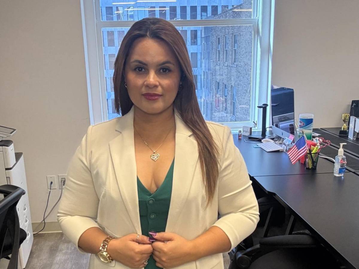 Clara, la bella esposa del exfutbolista hondureño que ayuda a los latinos en Estados Unidos