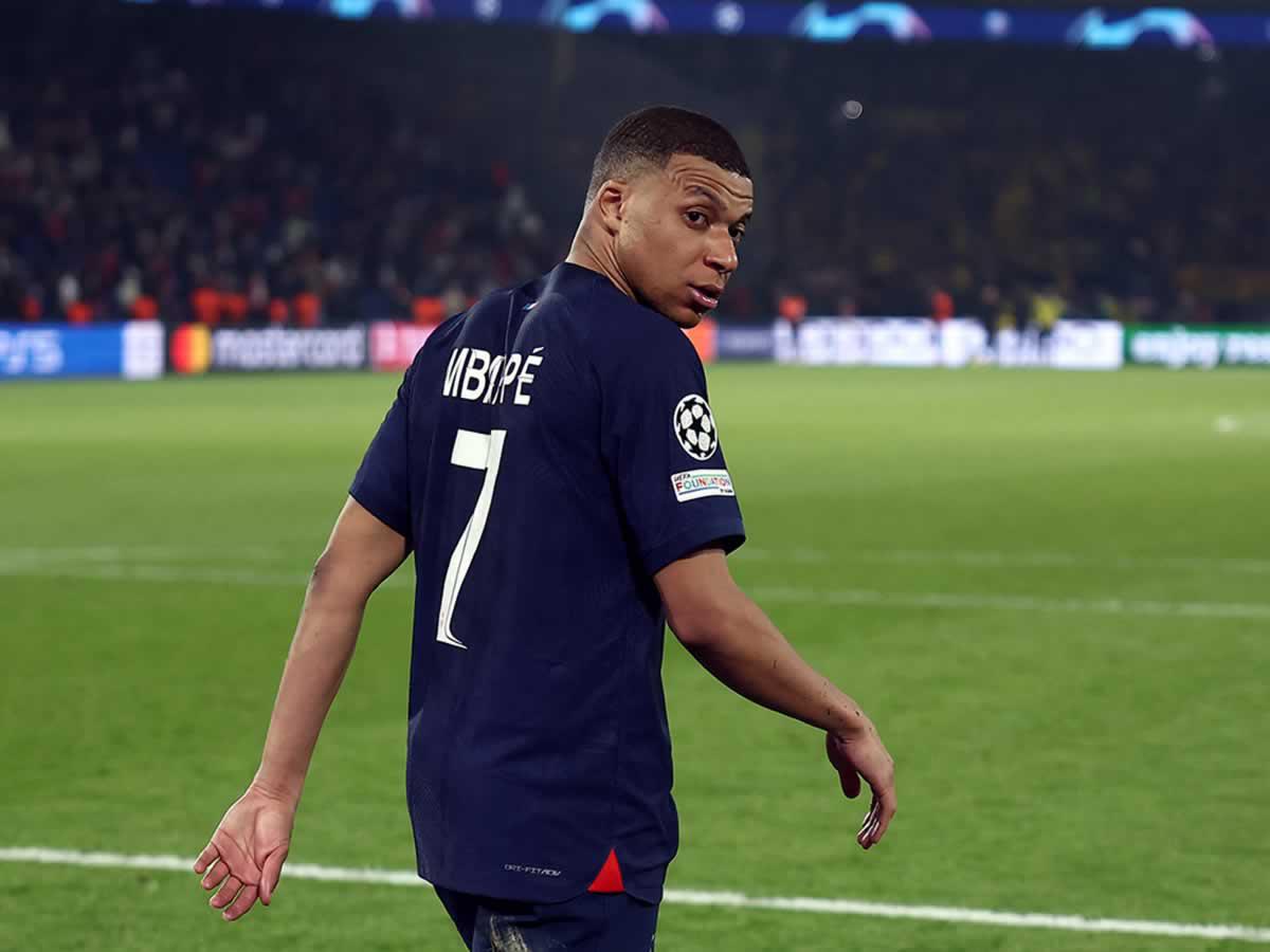 El brutal recado de Mbappé al anunciar su adiós del PSG: se despidió de todos menos de él