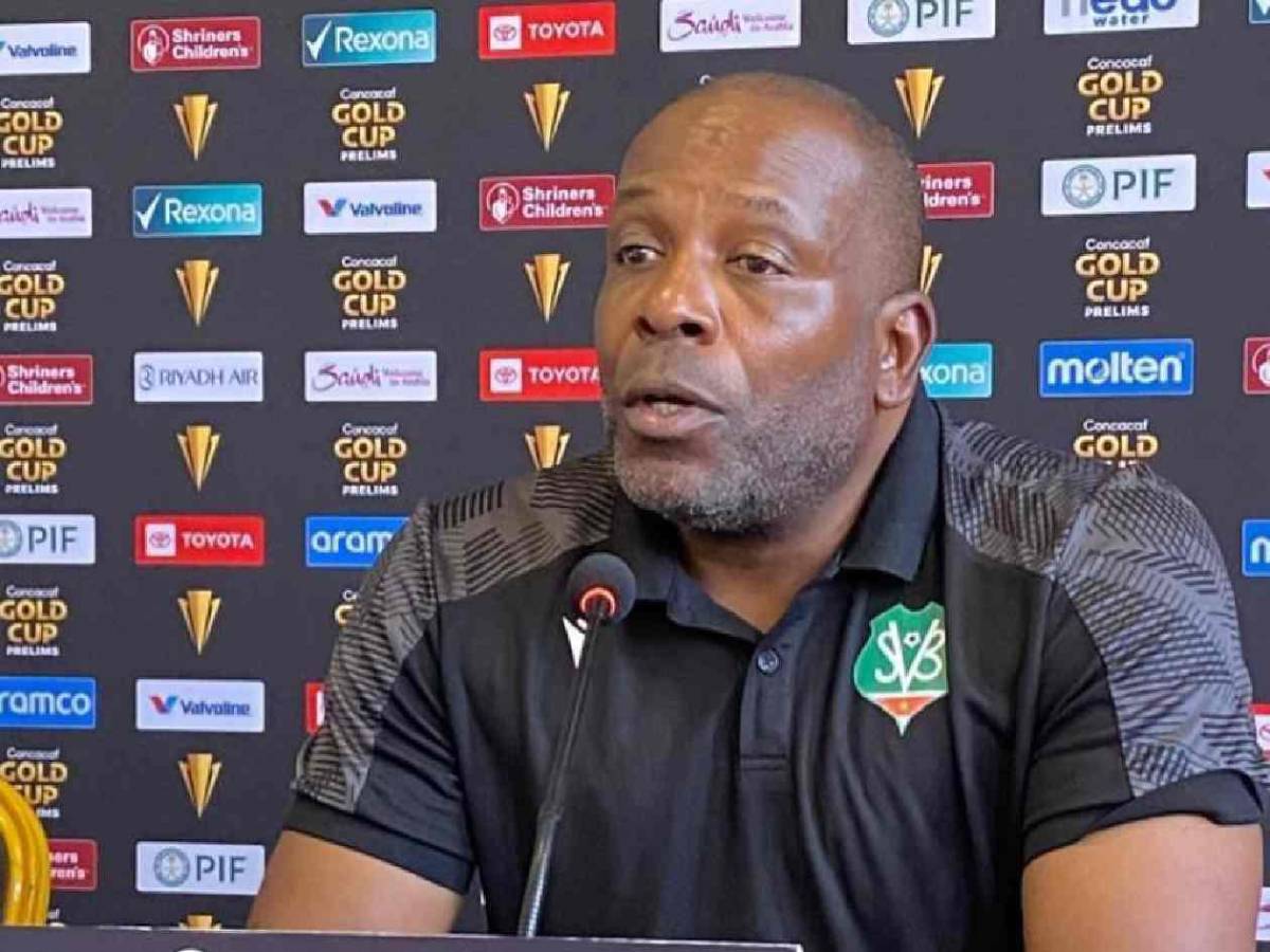 Dejó a Honduras sin Mundial y renuncia: Selección de Concacaf se queda sin DT