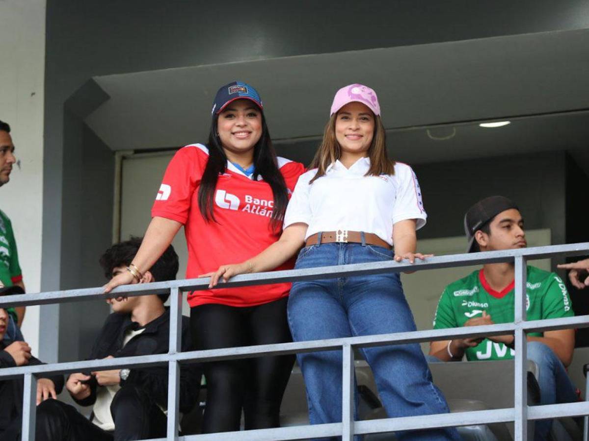 Ellas adornan el Olimpia vs Marathón: las bellas chicas del Nacional