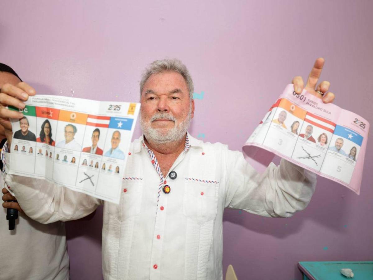 Momentos emotivos del Pollo Contreras en su triunfo electoral